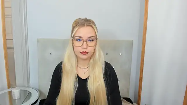 Snapshot of KristyHoney chatting on 7, 3, 2025 KristyHoney online show from 7, 3, 2025