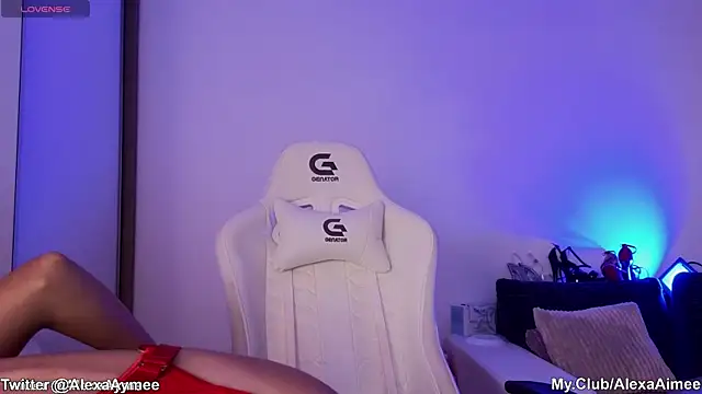 Snapshot of AlexaAimee chatting on 30, 10, 2025 AlexaAimee online show from 30, 10, 2025