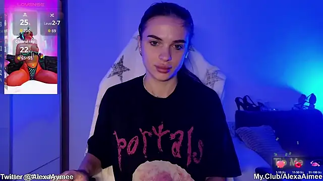 Snapshot of AlexaAimee chatting on 9, 11, 2025 AlexaAimee online show from 9, 11, 2025