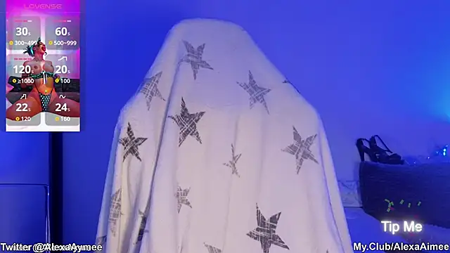 Snapshot of AlexaAimee chatting on 11, 11, 2025 AlexaAimee online show from 11, 11, 2025