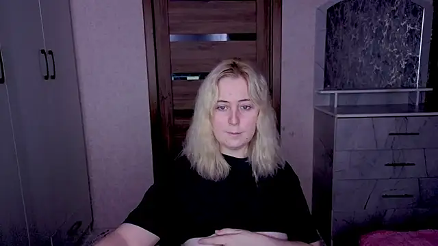 Snapshot of Kristy-Max chatting on 15, 3, 2026 Kristy-Max online show from 15, 3, 2026