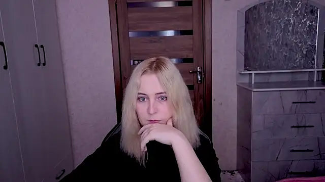 Snapshot of Kristy-Max chatting on 17, 3, 2026 Kristy-Max online show from 17, 3, 2026