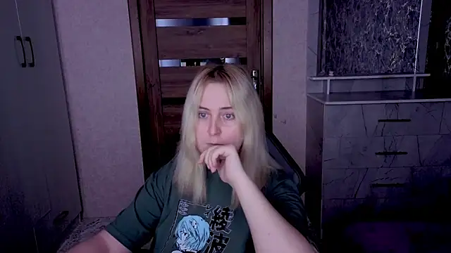 Snapshot of Kristy-Max chatting on 15, 4, 2026 Kristy-Max online show from 15, 4, 2026