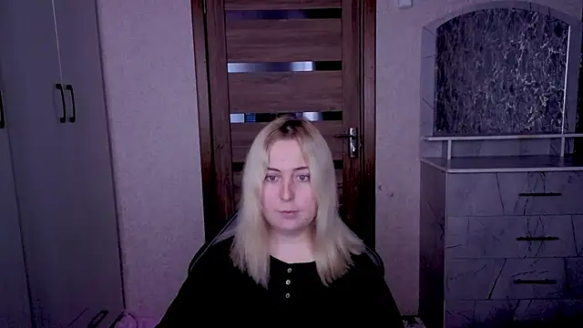 Snapshot of Kristy-Max chatting on 22, 4, 2026 Kristy-Max online show from 22, 4, 2026