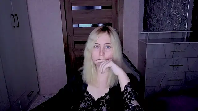 Snapshot of Kristy-Max chatting on 23, 4, 2026 Kristy-Max online show from 23, 4, 2026