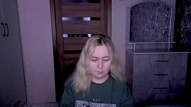 Snapshot of Kristy-Max chatting on 26, 4, 2026 Kristy-Max online show from 26, 4, 2026