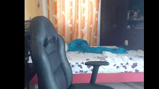 Snapshot of Tobicutee chatting on 29, 4, 2026 Tobicutee online show from 29, 4, 2026
