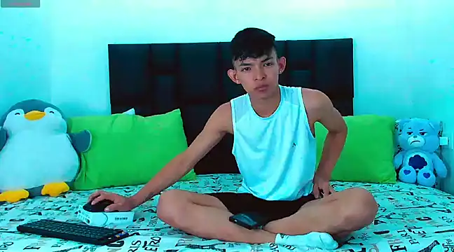Snapshot of Tonny_twink_ chatting on 6, 2, 2025 Tonny twink  online show from 6, 2, 2025