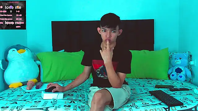 Snapshot of Tonny_twink_ chatting on 9, 2, 2025 Tonny twink  online show from 9, 2, 2025