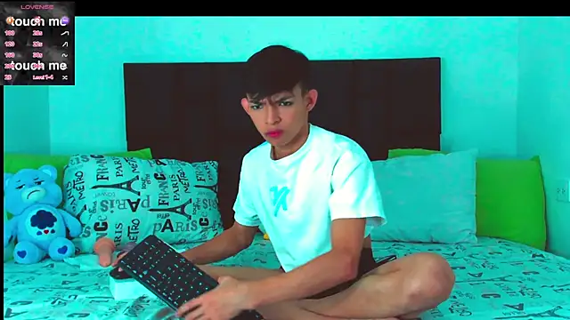 Snapshot of Tonny_twink_ chatting on 16, 2, 2025 Tonny twink  online show from 16, 2, 2025