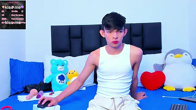 Snapshot of Tonny_twink_ chatting on 9, 3, 2025 Tonny twink  online show from 9, 3, 2025