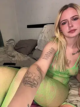 Snapshot of saskiapierce chatting on 20, 3, 2026 saskiapierce online show from 20, 3, 2026