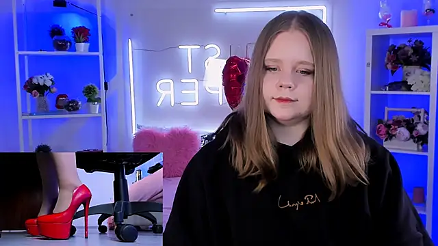 footfetish baby online show from 2, 3, 2025