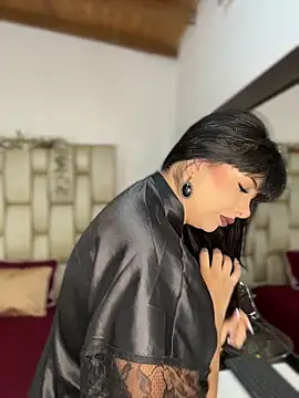 Alexa Miss online show from 8, 11, 2025