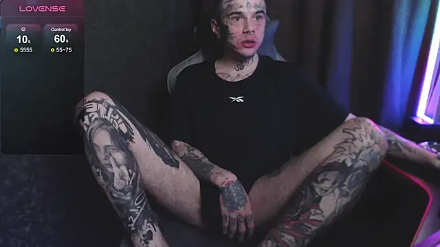 Snapshot of lonelycrystal chatting on 6, 1, 2025 lonelycrystal online show from 6, 1, 2025