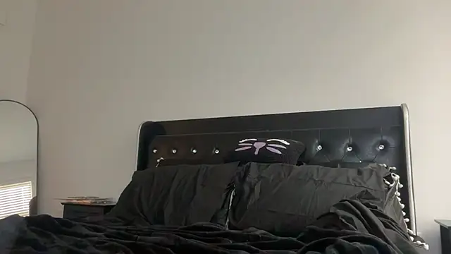 RavenRayyy online show from 27, 10, 2025