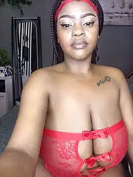 Snapshot of Boobylicious_BB chatting on 12, 10, 2025 Boobylicious BB online show from 12, 10, 2025