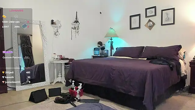 Peaches N Kreme online show from 14, 3, 2025