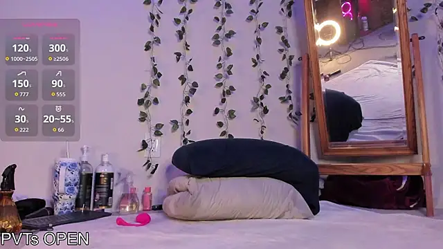 Peaches N Kreme online show from 12, 2, 2026