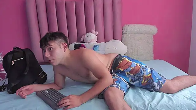 JustiinJazmin online show from 13, 1, 2025