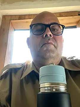 Snapshot of SoloHernan chatting on 26, 10, 2025 SoloHernan online show from 26, 10, 2025