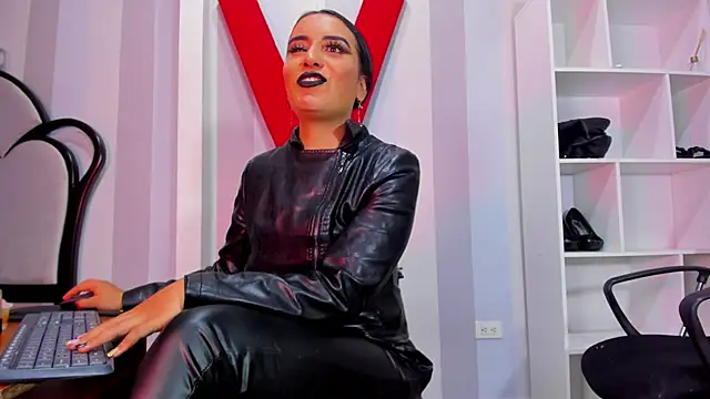 MeliizaQueen online show from 13, 3, 2025