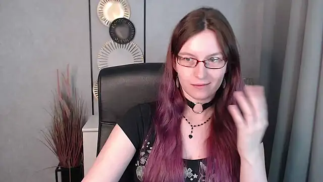 emmaxDelight online show from 28, 12, 2024