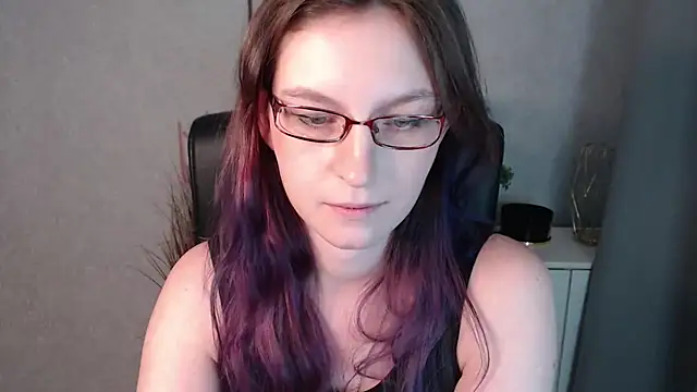 emmaxDelight online show from 3, 1, 2025