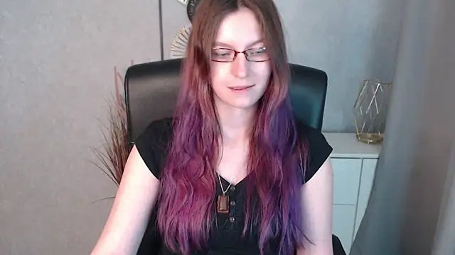 emmaxDelight online show from 13, 1, 2025