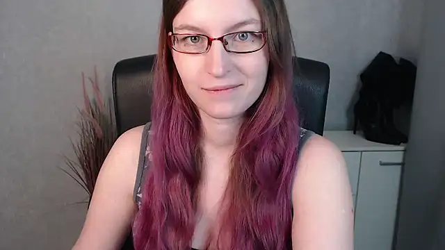 emmaxDelight online show from 12, 2, 2025