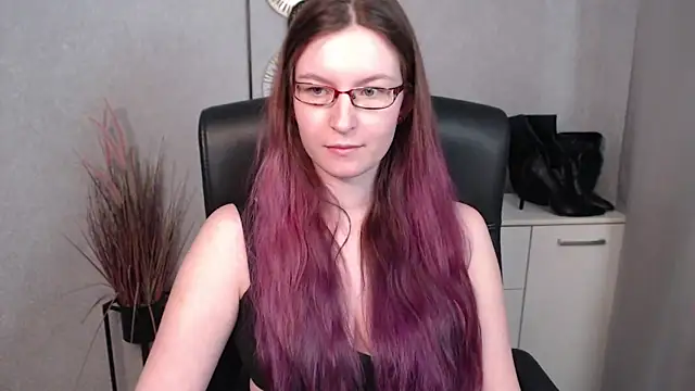 emmaxDelight online show from 27, 2, 2025