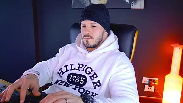 AngeloEric online show from 28, 1, 2025