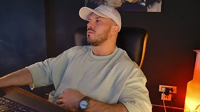 AngeloEric online show from 19, 12, 2025