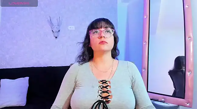 Snapshot of AliciaChelios chatting on 13, 12, 2024 AliciaChelios online show from 13, 12, 2024