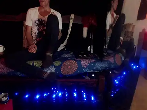 laye19 online show from 27, 9, 2025