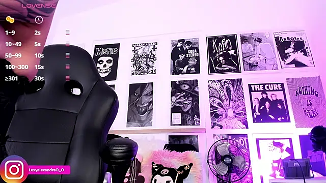 Lexyjoycce online show from 17, 4, 2026