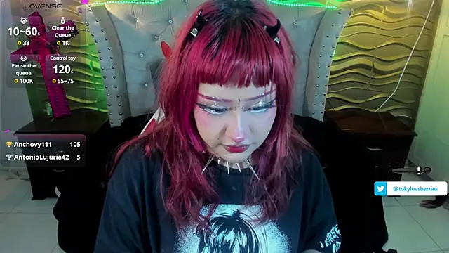 Snapshot of toky_doll chatting on 11, 2, 2025 toky doll online show from 11, 2, 2025