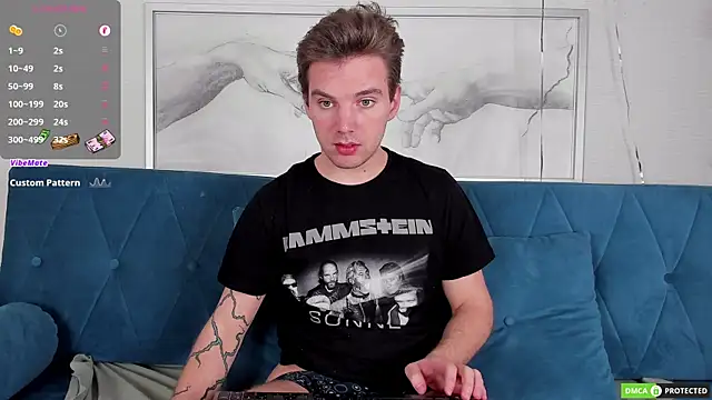 Snapshot of ArthurWhitee chatting on 1, 3, 2025 ArthurWhitee online show from 1, 3, 2025