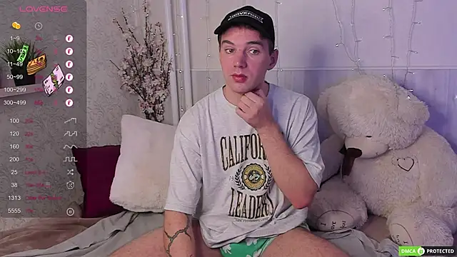 Snapshot of ArthurWhitee chatting on 17, 9, 2025 ArthurWhitee online show from 17, 9, 2025