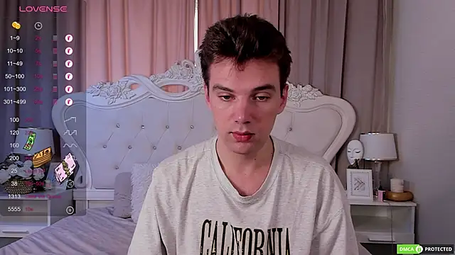 Snapshot of ArthurWhitee chatting on 24, 9, 2025 ArthurWhitee online show from 24, 9, 2025