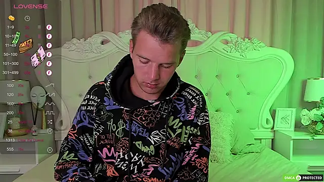 Snapshot of ArthurWhitee chatting on 28, 11, 2025 ArthurWhitee online show from 28, 11, 2025