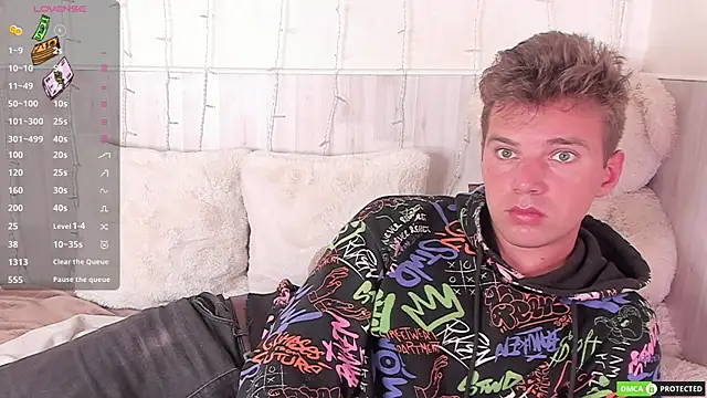 Snapshot of ArthurWhitee chatting on 3, 12, 2025 ArthurWhitee online show from 3, 12, 2025