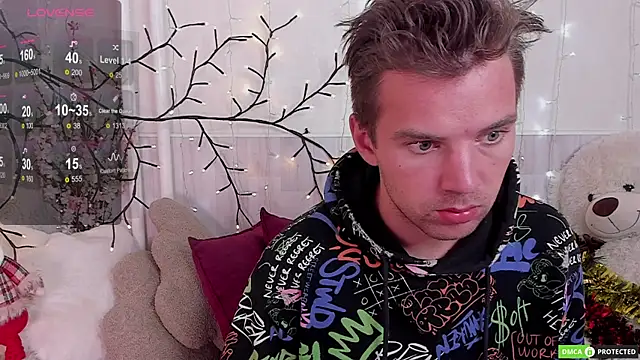 Snapshot of ArthurWhitee chatting on 14, 12, 2025 ArthurWhitee online show from 14, 12, 2025