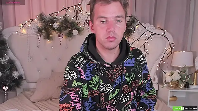 Snapshot of ArthurWhitee chatting on 16, 12, 2025 ArthurWhitee online show from 16, 12, 2025