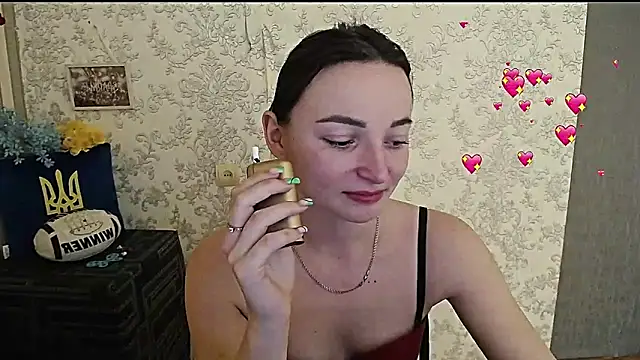  Barbie Kiss  online show from 19, 1, 2025