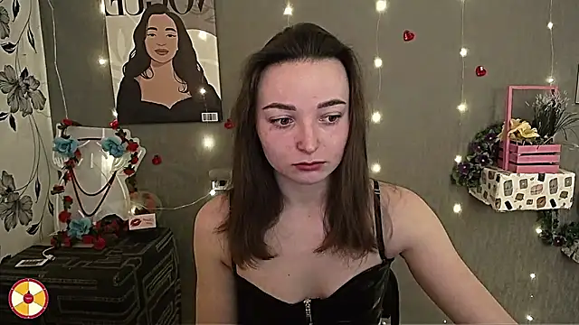  Barbie Kiss  online show from 25, 2, 2025