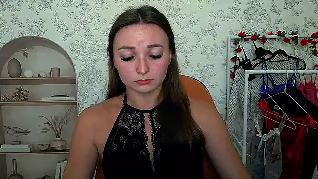  Barbie Kiss  online show from 22, 9, 2025