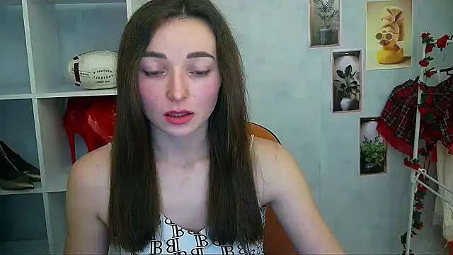  Barbie Kiss  online show from 16, 1, 2026