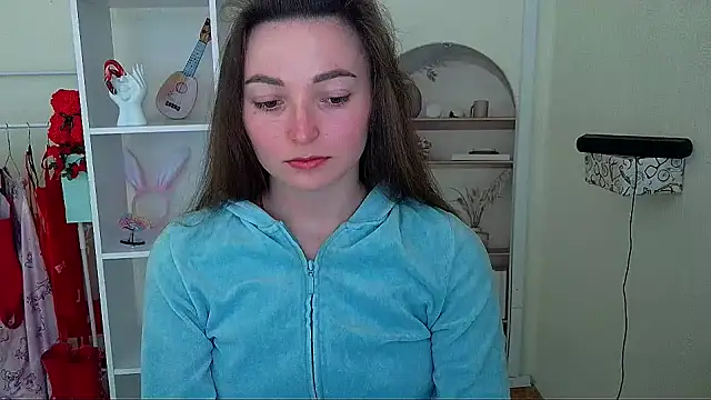  Barbie Kiss  online show from 31, 5, 2026