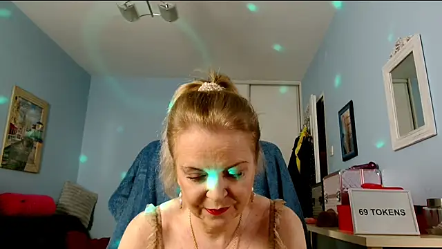 Snapshot of sexyjennyeu chatting on 3, 4, 2026 sexyjennyeu online show from 3, 4, 2026